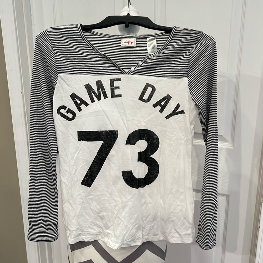 Daytrip long sleeve “Game Day”, size L